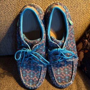 Twisted X Blue and Brown Geometric Shoes